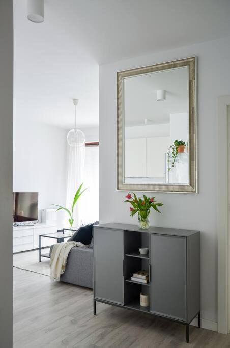 Platinum Jaglana Apartment - Wyspa Spichrzow Gdansk Exterior photo